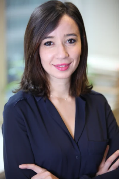 Portrait du Dr Sarra Gattoussi, ophtalmologue