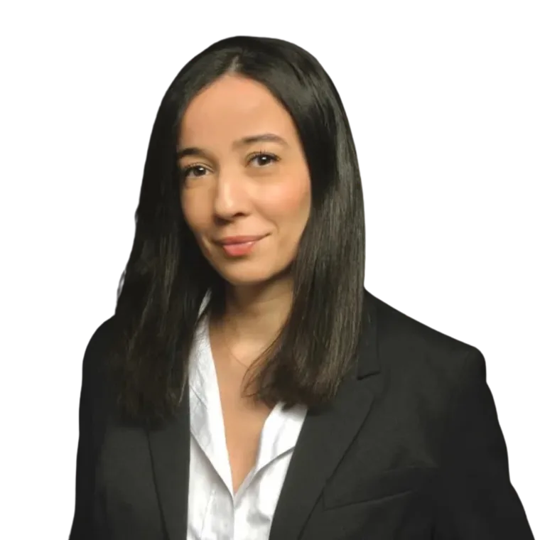 Portrait du Dr Sarra Gattoussi, ophtalmologue à Paris